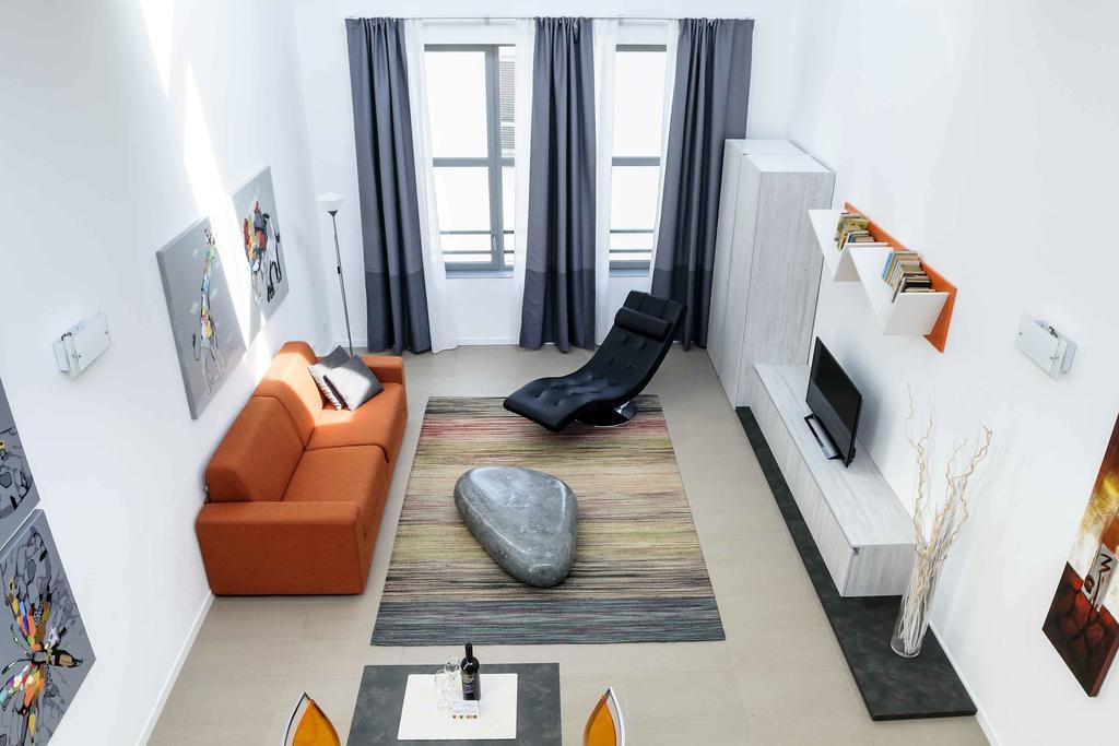 Comoloft Room photo