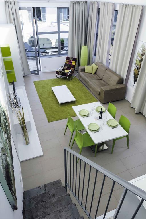 Comoloft Room photo