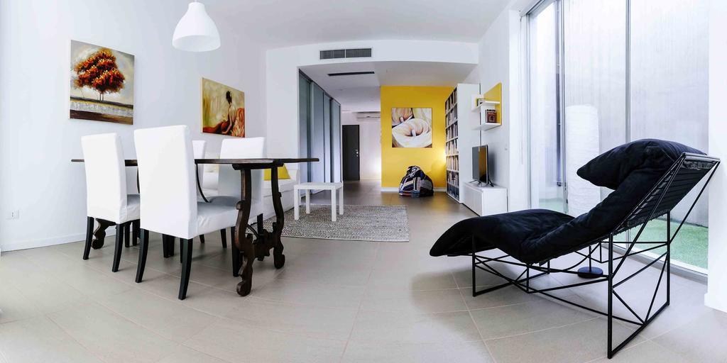 Comoloft Room photo
